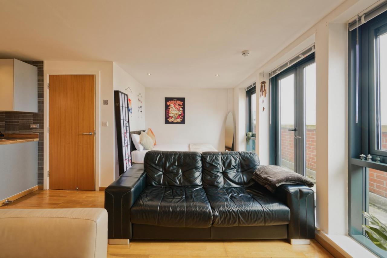 Sidemersey Livings- Convenient 1-Bedroom Flat With A View, Central Liverpool Buitenkant foto