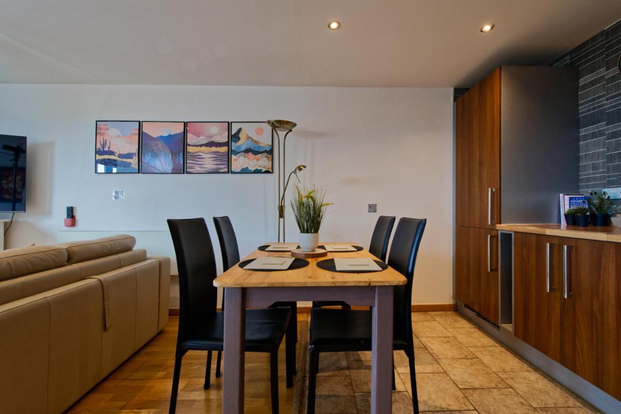 Sidemersey Livings- Convenient 1-Bedroom Flat With A View, Central Liverpool Buitenkant foto