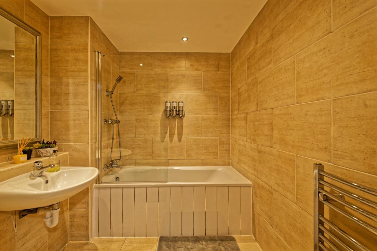 Sidemersey Livings- Convenient 1-Bedroom Flat With A View, Central Liverpool Buitenkant foto